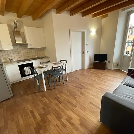 Michela's House Nyaraló *